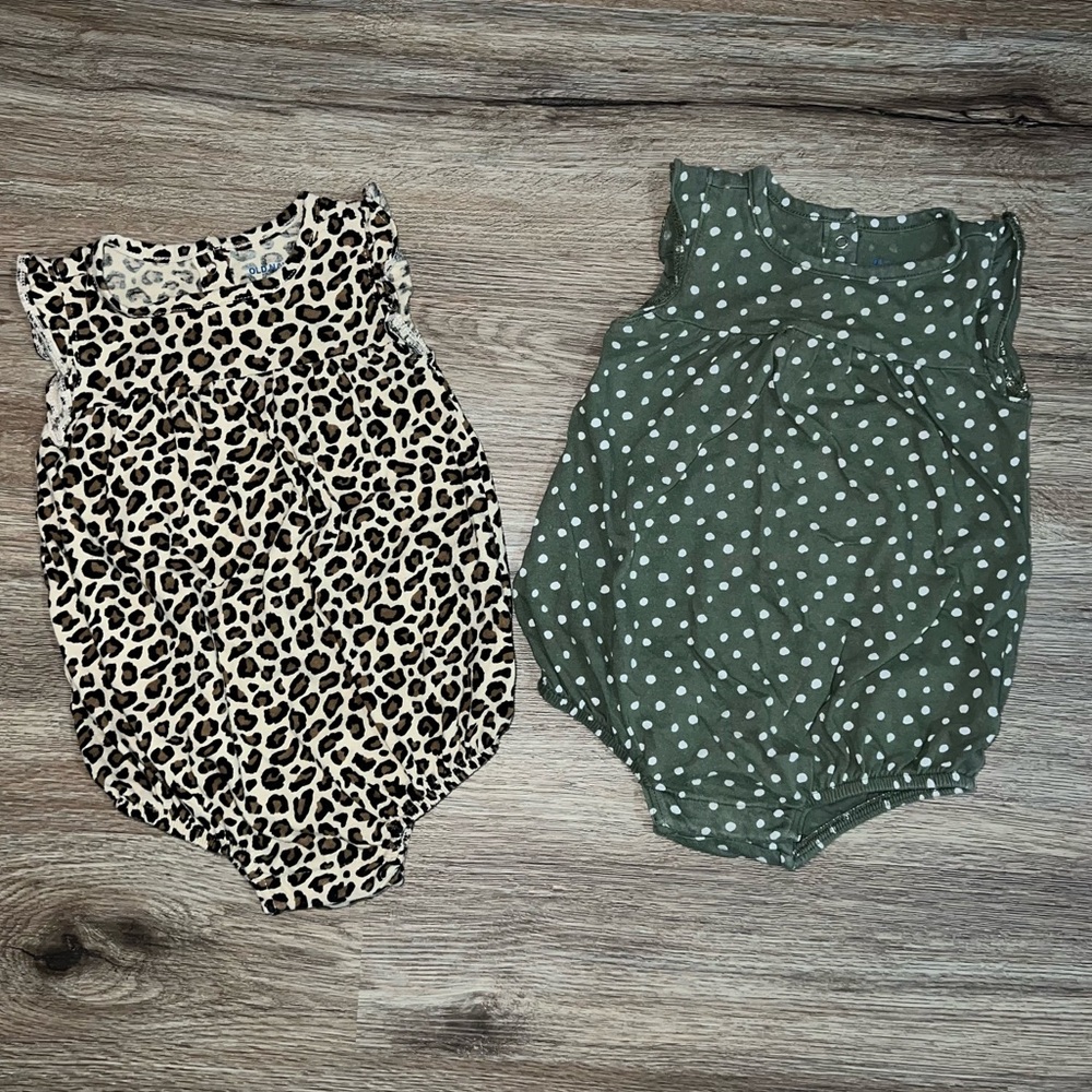 2 lot- Old Navy Leopard & Green Polka Dot Baby Romper 6-12 months